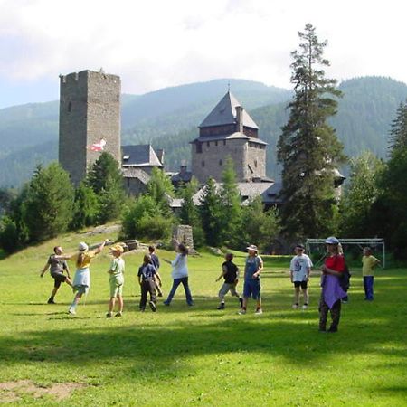 Burg Finstergrun Hostel Ramingstein Luaran gambar